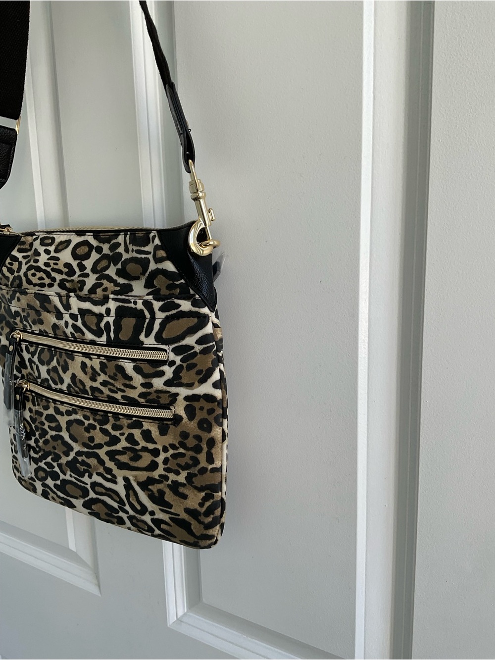 NW/OT Chico’s Nylon Leopard Print Crossbody Bag with Black Trim - Picture 5 of 9